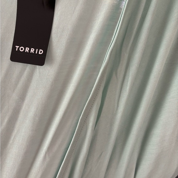 Torrid Studio Tissue Jersey Jersey Surplice Tank Size 3 - Picture 6 of 7